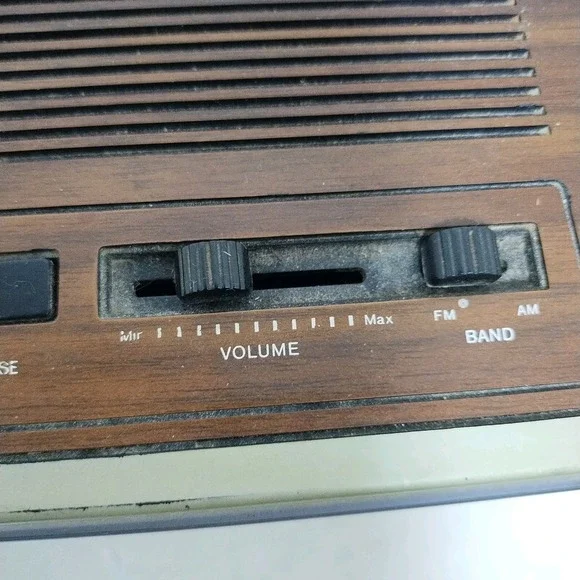 Vintage Westclox Digital Am FM Radio Alarm Clock Wood Grain 80170-01 Tested Work - Picture 4 of 16